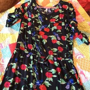 Cute long sleeve dress with fun pattern!